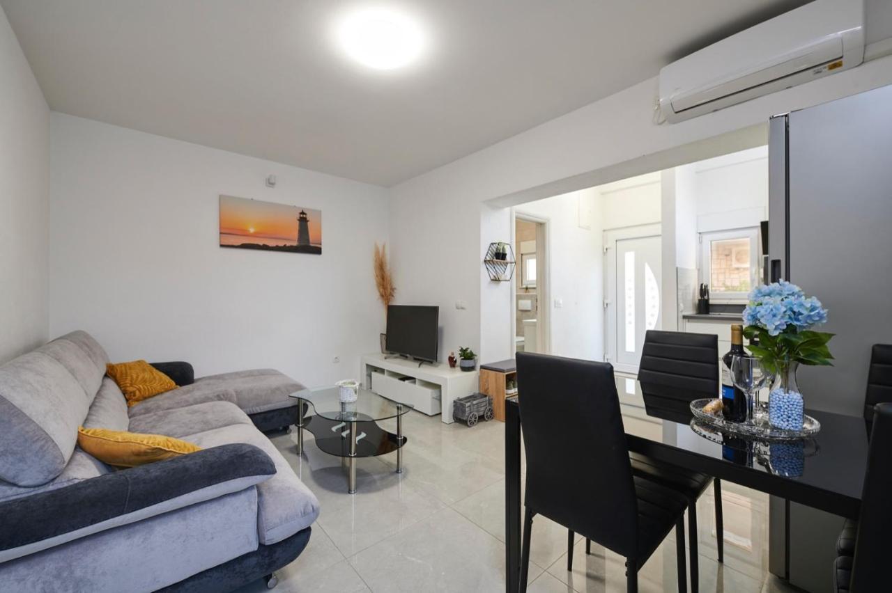 Apartment Josip Ciovo Trogir Exterior photo